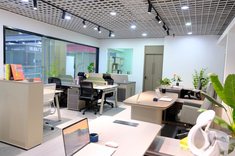 天津润东办公家具 2000㎡实景展厅，逛一逛就有惊喜，买不买都送！